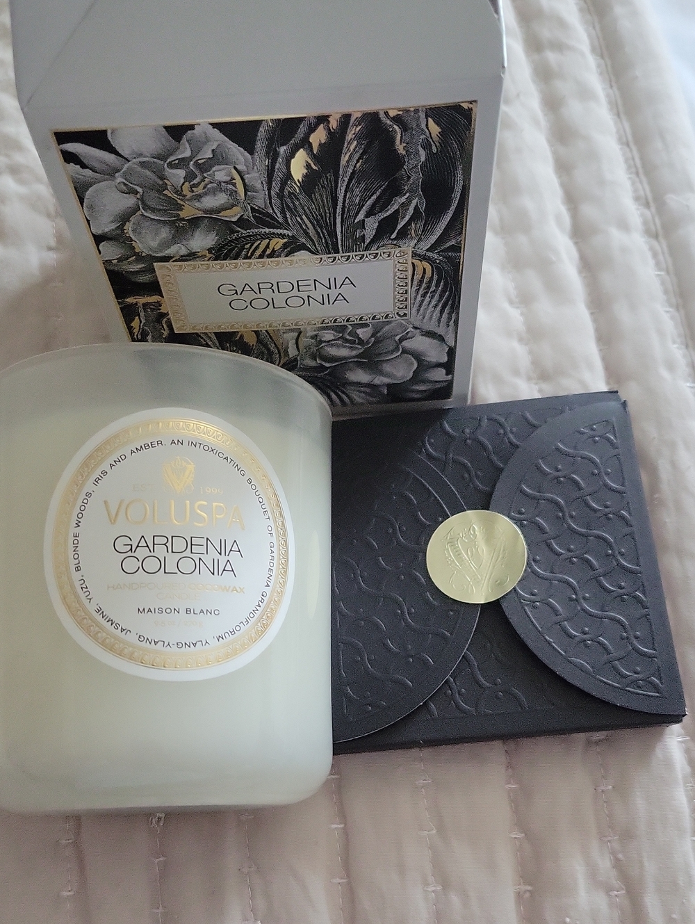 Voluspa Maison Blanc Gardenia Colonia Classic Maison Candle 9.5 Oz